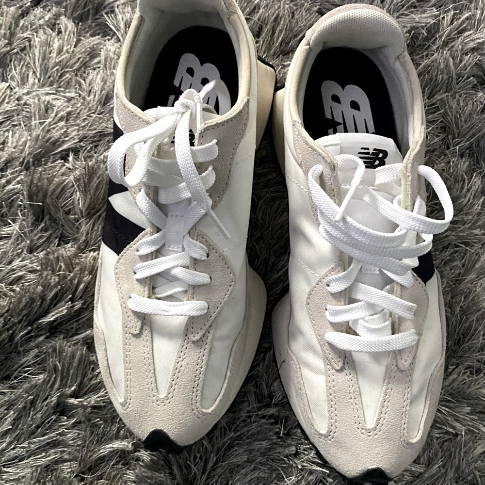 New Balance 327